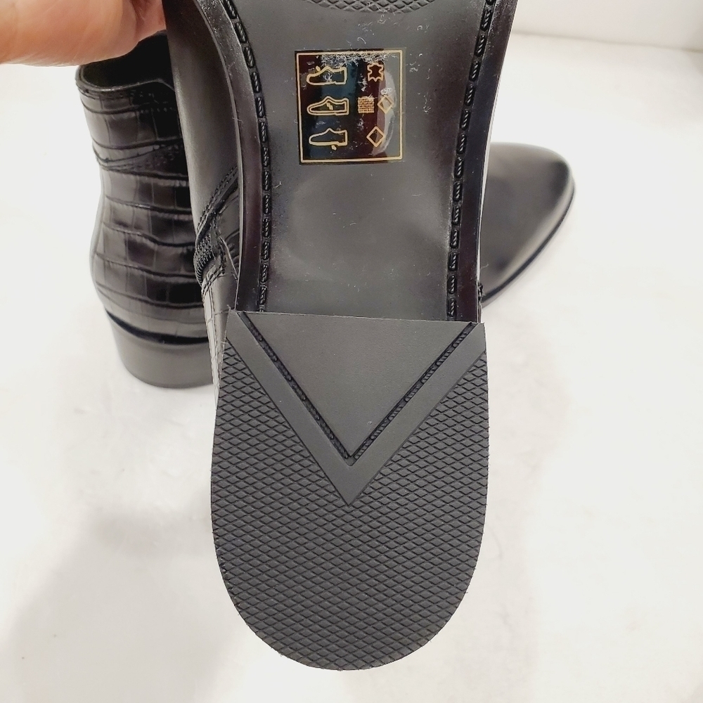 NEW Aldo Black Ankle Boot - Picture 6 of 6